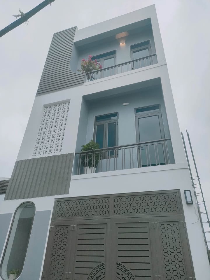 Nhà 3 tầng mới xây, 58.6m2, mặt tiền 5m, ngay trung tâm Đông Hương, Thanh Hóa