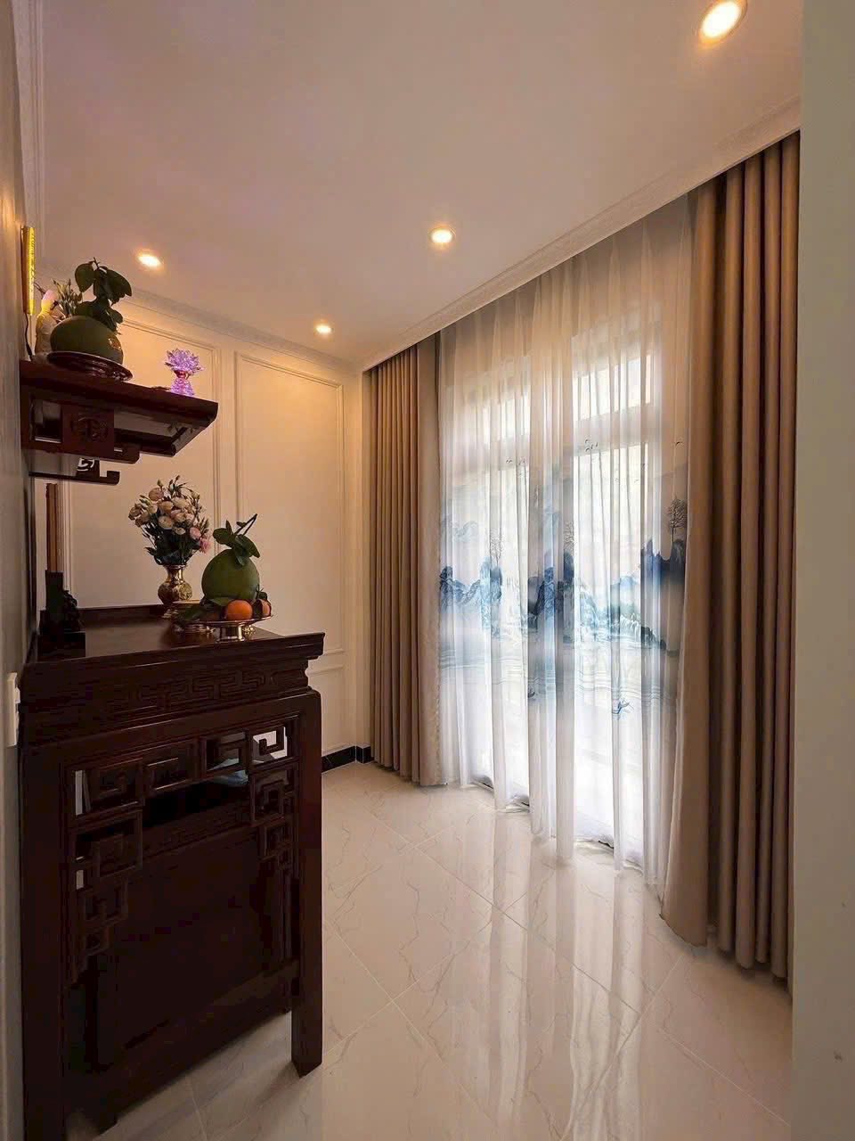 Bán nhà tâm huyết mặt tiền Ngô Thì Nhậm, Đà Lạt, full nội thất, ở ngay