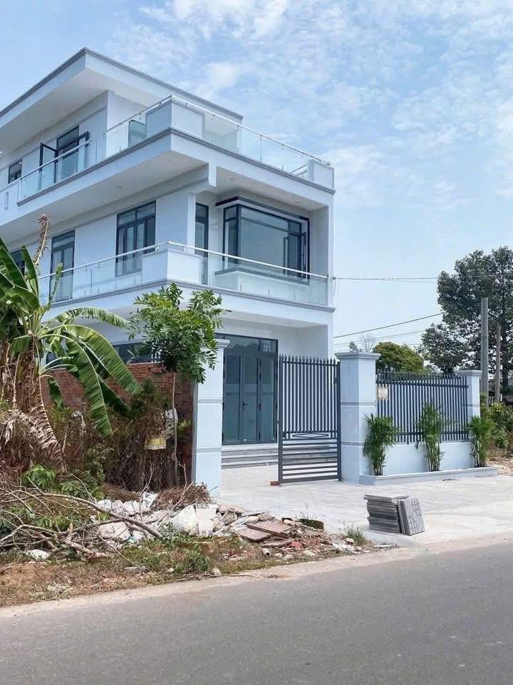 Nhà mặt tiền Hoà Long, Bà Rịa 3,8 tỷ