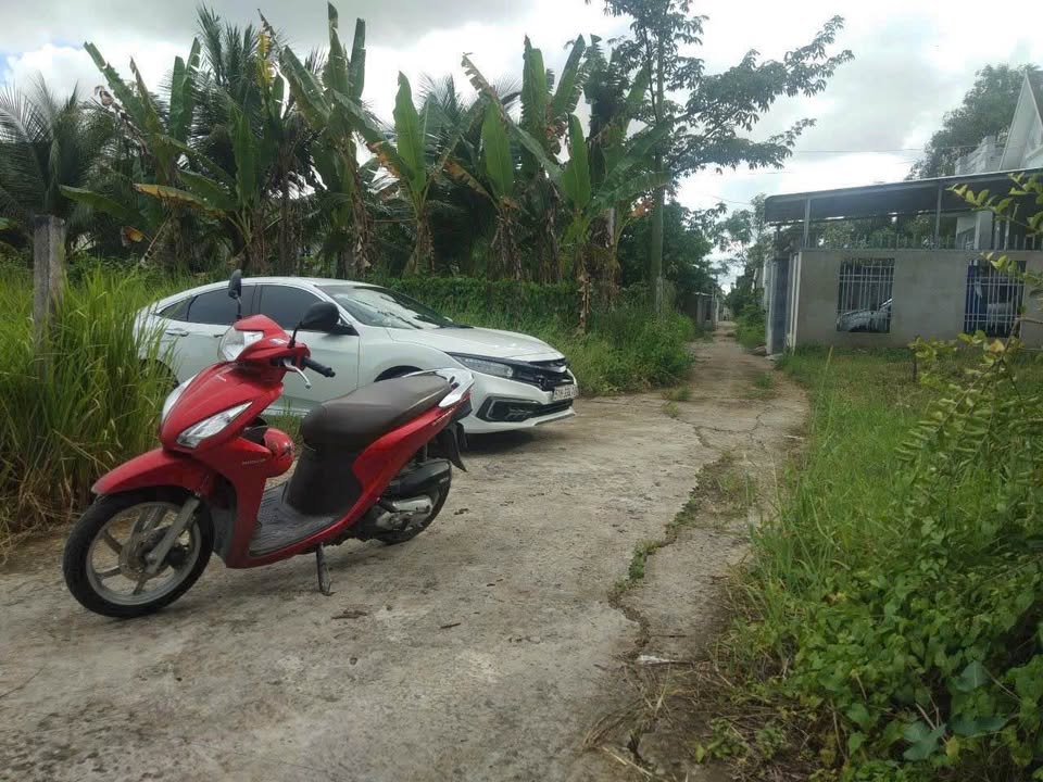 Đất mặt tiền hẻm Bến Tre 5x30m, bao giấy phép, giá hời