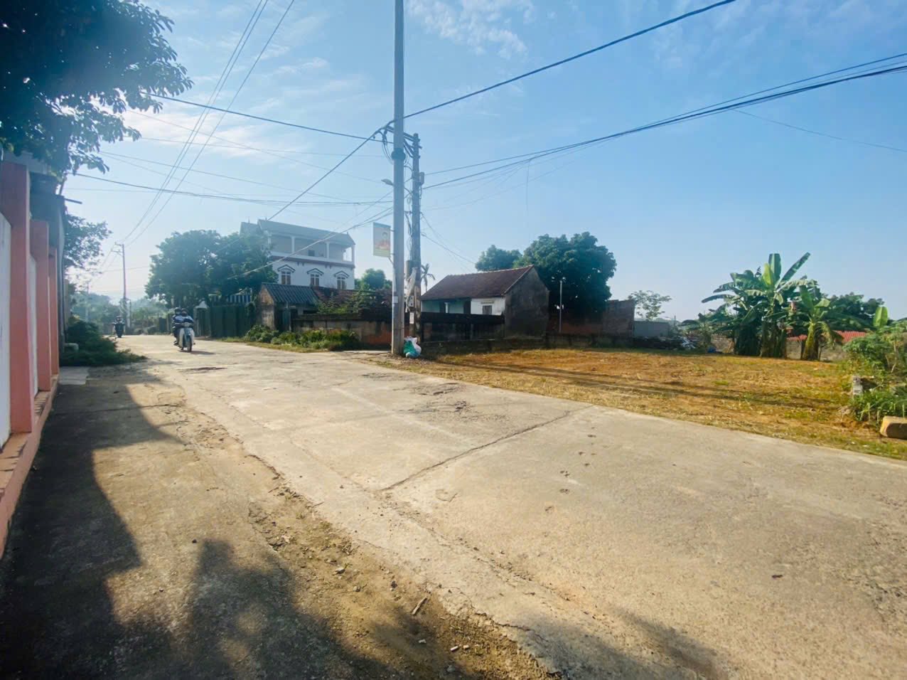 Bán đất thổ cư 300m2 tại Việt Yên - Phú Cát, Hà Nội, đường ô tô tránh