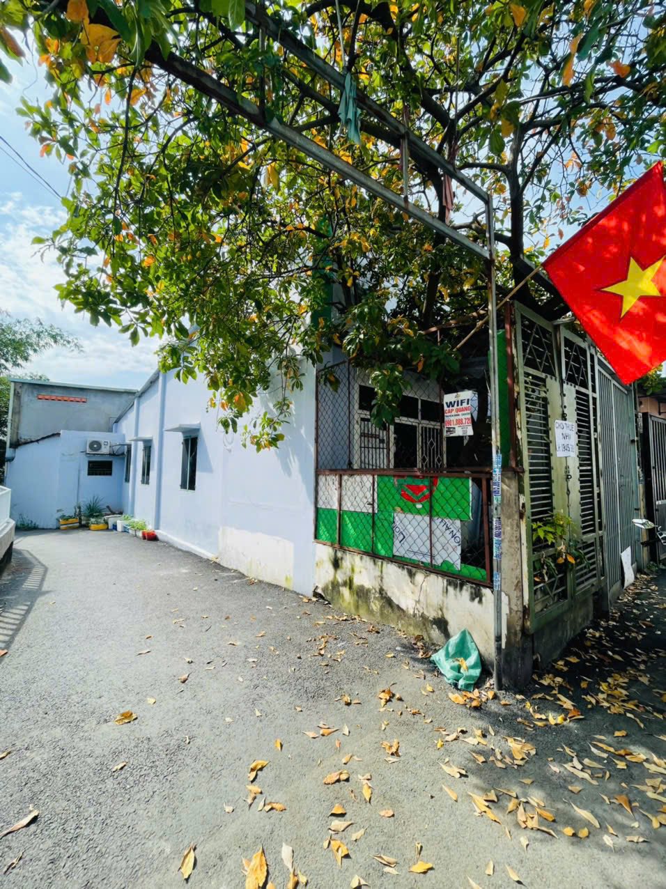 Cho thuê nhà mặt tiền góc thoáng mát, 90m2, 2 ngủ, 7.5 triệu/tháng