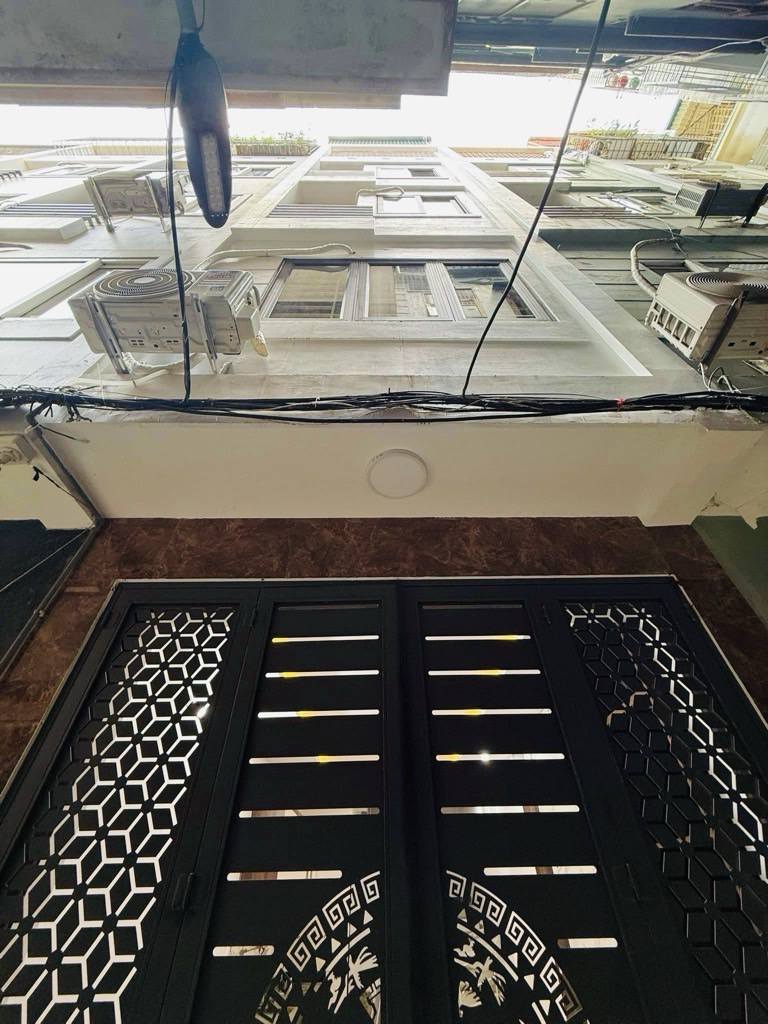 Nhà xinh Khương Đình 5 tầng đầy đủ nội thất, hàng xóm Vinhomes, giá 8.4 tỷ