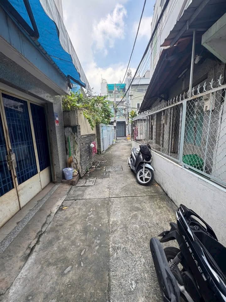 Nhà bán tọa lạc tại vị trí đắc địa trên đường Âu Dương Lân, Phường 3, Quận 8, Thành phố Hồ Chí Minh