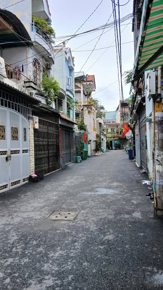 Nhà hẻm xe hơi Phan Đăng Lưu, Bình Thạnh 50m2, 3 tầng, ngang 5m, 6.25 tỷ