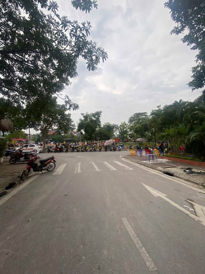 Đất vàng Lãm Làng 72m2 mặt tiền 4.5m, hướng Đông Bắc, giá 4 tỷ, cơ hội vàng kinh doanh