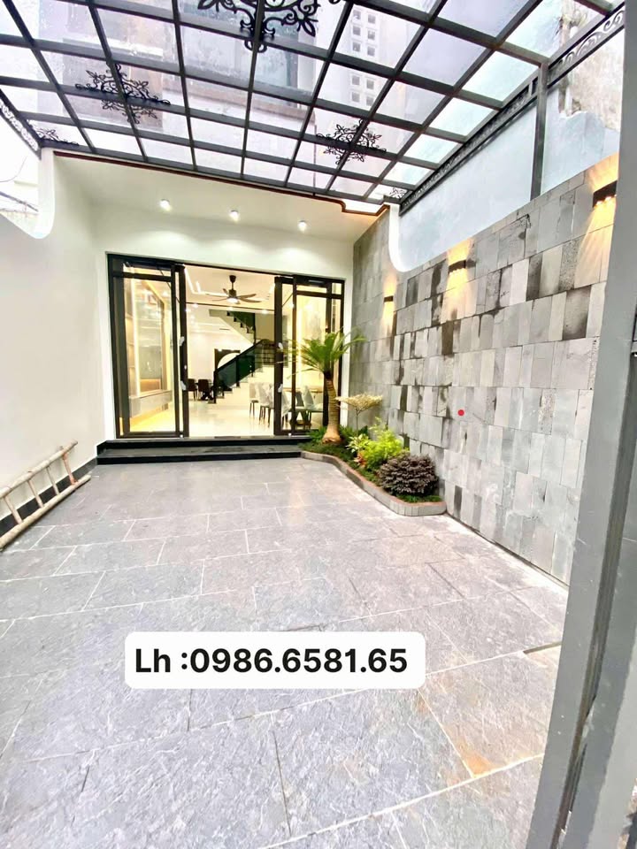 Bán nhà mặt đường Cầu Đông, Nam Định - Vị trí đẹp, kinh doanh tốt