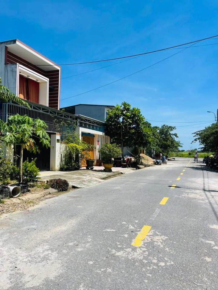 Đất Trần Nguyên Hãn - Diện tích 6x25m, hướng Đông Nam - Tây Bắc, đường 13m, giá siêu hời