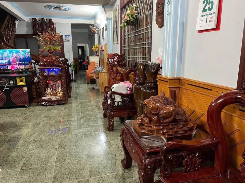 Bán nhà mặt tiền Trần Phú - Trung tâm phố sầm uất, kinh doanh đa ngành nghề