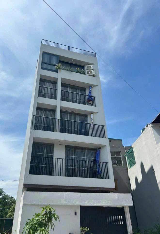 Bán nhà 5 tầng Cenco5 Yết Kiêu, Hạ Long - Diện tích 103.5m2, mặt tiền 6m, hướng Đông Bắc