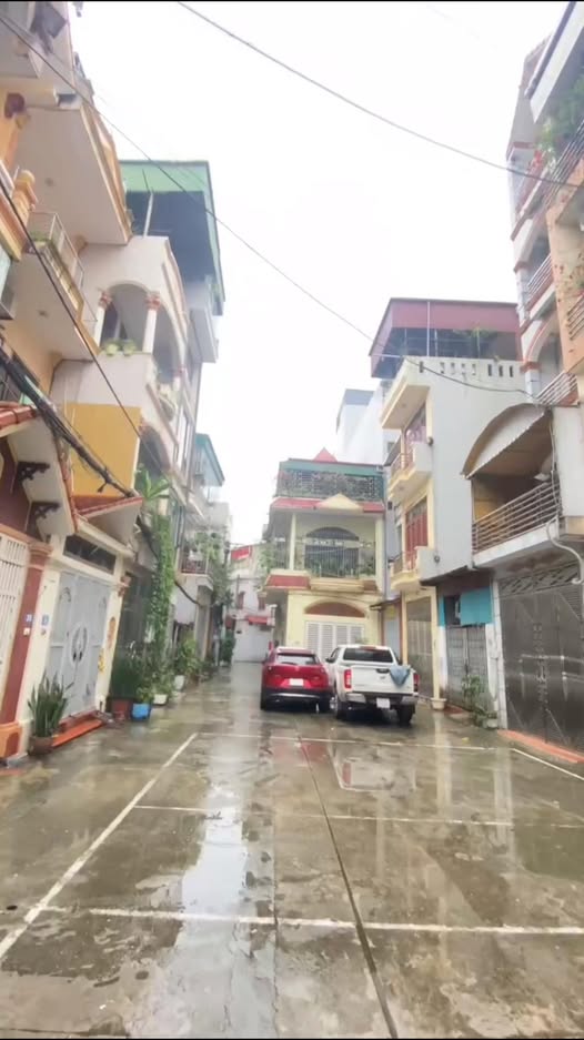 Đất Ngọc Thụy tặng nhà 3 tầng - Xe tải vào tận cửa, ô tô đỗ thoải mái, giá thương lượng