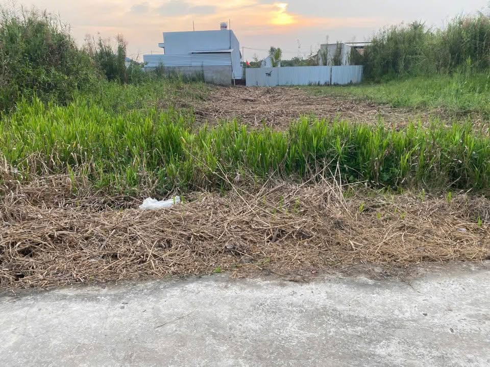 Nền đất rộng rãi tại Gạch Khoáng Châu, Long Tuyền, Cần Thơ