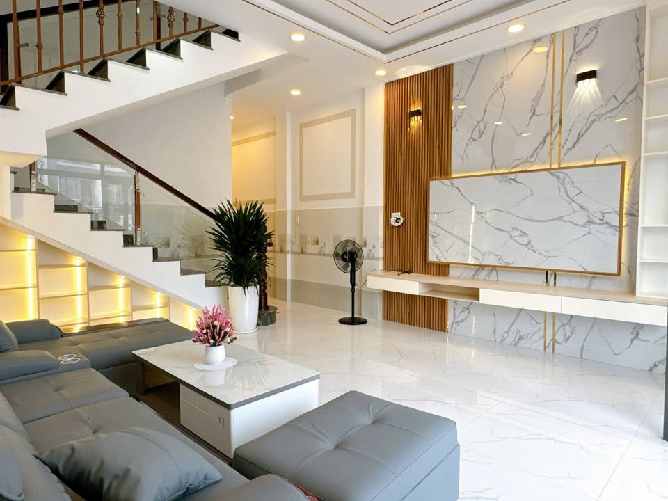 Siêu phẩm nhà phố 125m2, 2,75 tại Thanh Đức, Vĩnh Long, cơ hội có 1-0-2