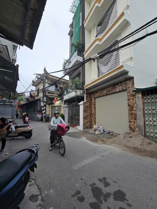 Nhà 5 tầng thang máy, ô tô tránh, kinh doanh tốt tại Xuân Đỉnh