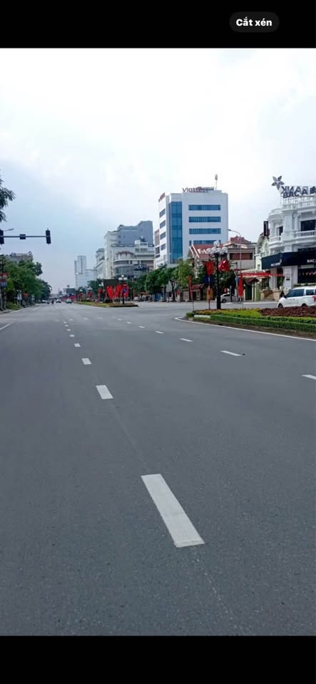 Đất lô góc mặt đường Đông A 285m², kinh doanh đỉnh cao, hướng Tây tứ trạch