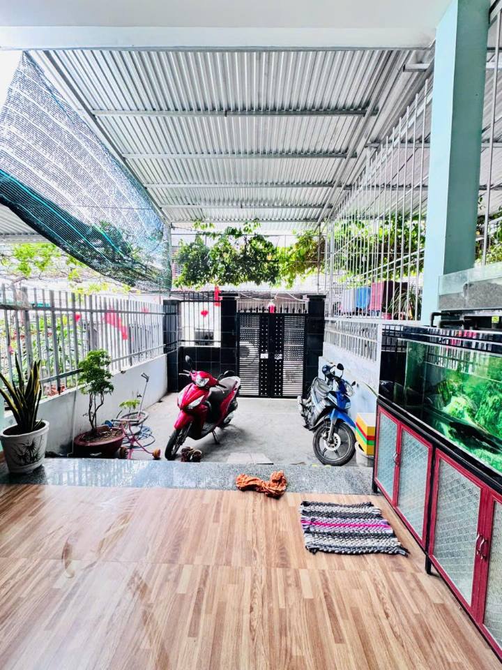 Nhà 120m2 Nha Trang - 3,45 tỷ, sổ hồng, gần biển, gần chợ