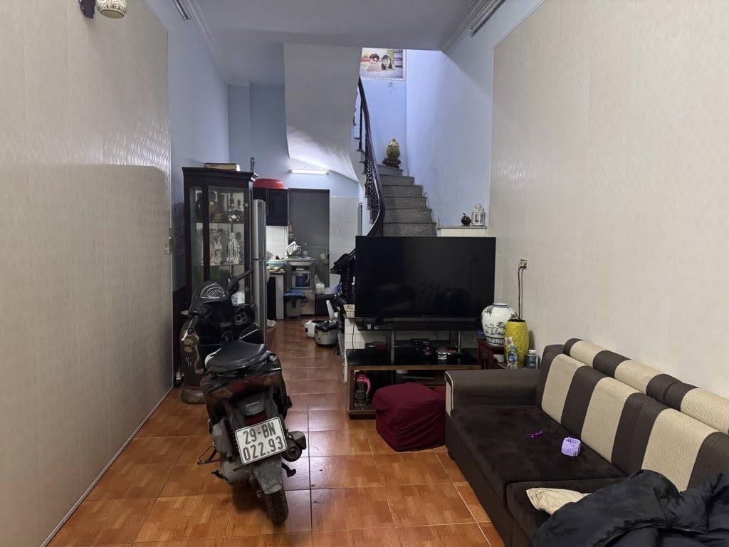 Nhà phố Khương Đình 37m2, 4 tầng, nội thất đẹp, sổ vuông vắn