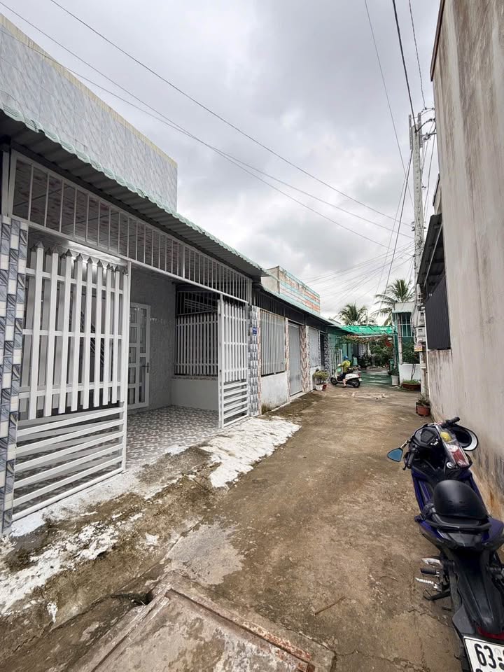 Nhà 1.35 tỷ Mỹ Tho, 3 ngủ, 1 trệt 1 lầu lửng, hẻm ô tô