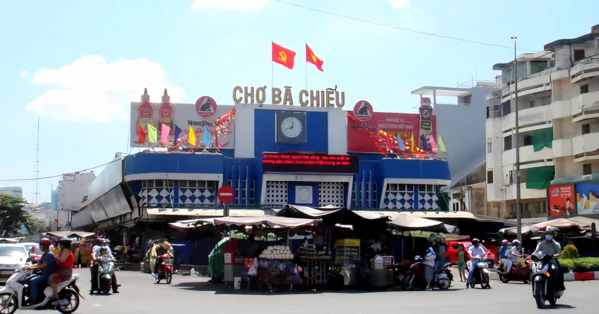 Nhà 3 tầng kiên cố, 60m² diện tích sử , sát chợ Bà Chiểu, chỉ 4 tỷ