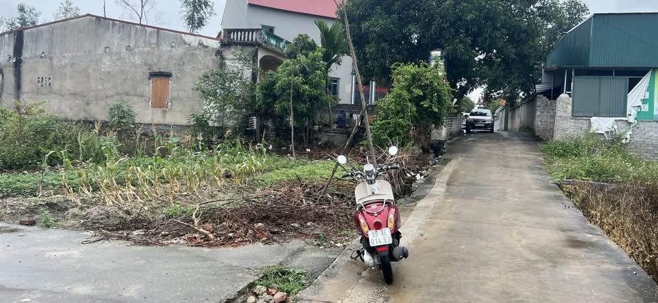 Đất lô góc Hiên Lương, Quế Võ 2 mặt tiền, sổ đỏ sẵn sàng, giá hời