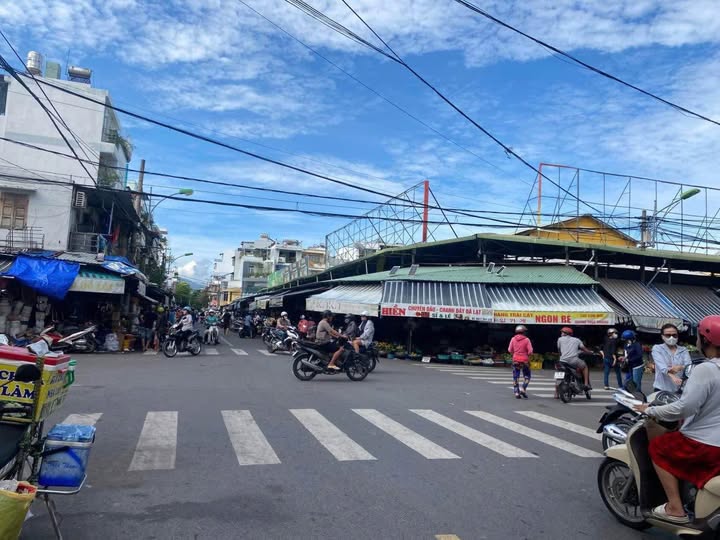 Mặt bằng 40m2 ô bàn cờ, gần chợ Xóm Mới, Nha Trang - Giá thuê 10 triệu/tháng