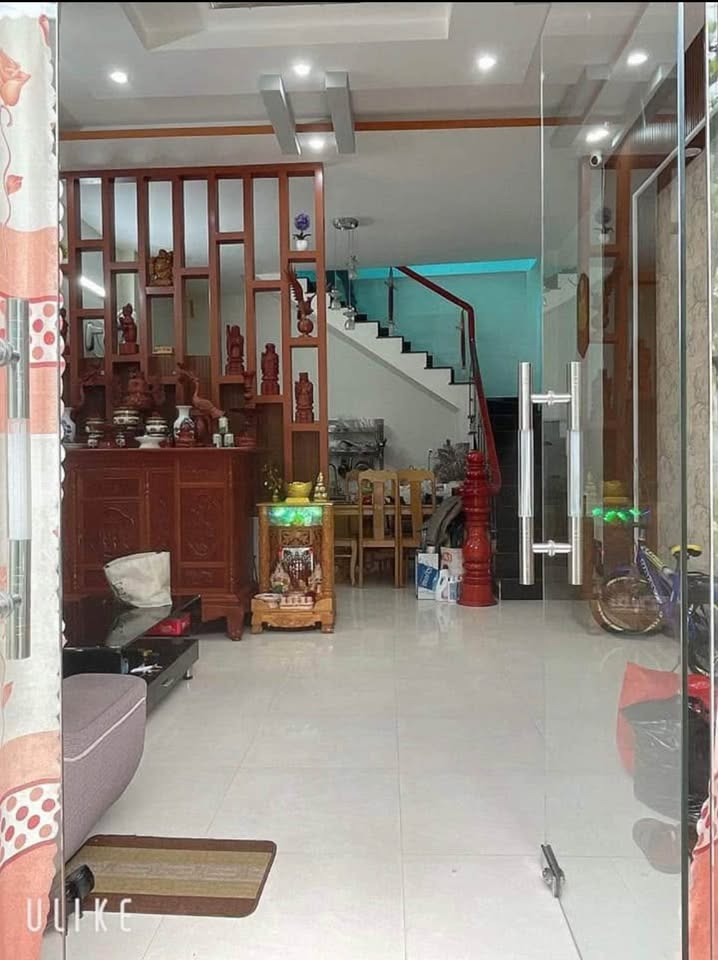 Nhà xinh 50m2, 2 tầng, hướng Tây Nam, ngay trung tâm Kon Tum