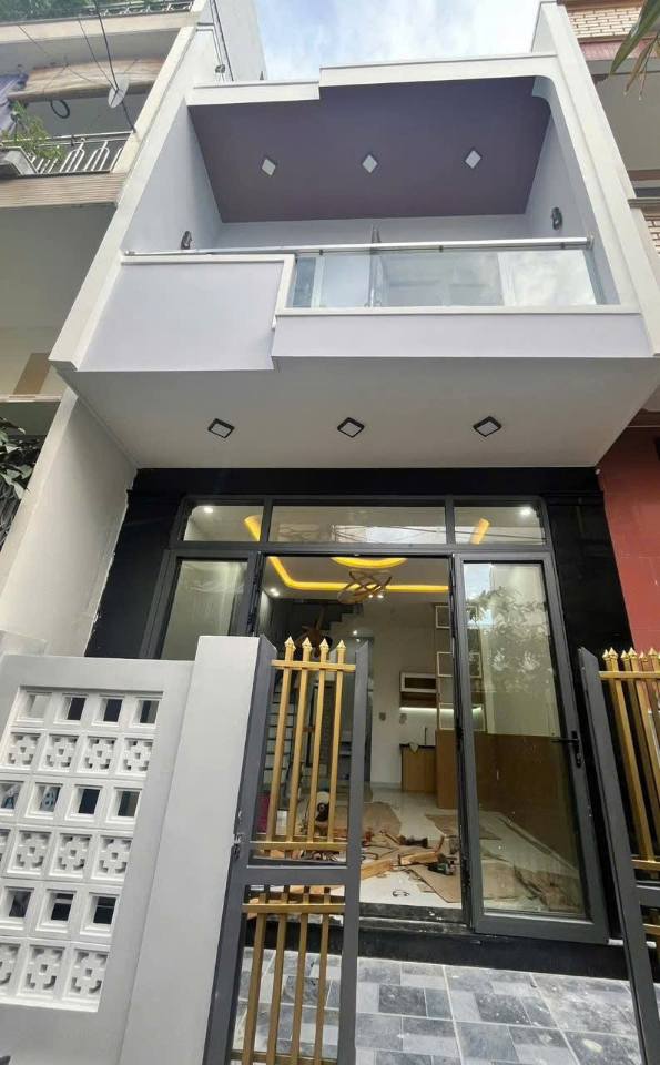 Nhà 2 tầng hẻm cạn Nguyễn Thái Học, full nội thất cao cấp, giá siêu yêu