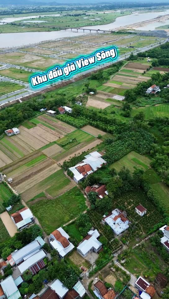 Đất 522m² full thổ , tách 5 lô, gần biển Tuy Hoà