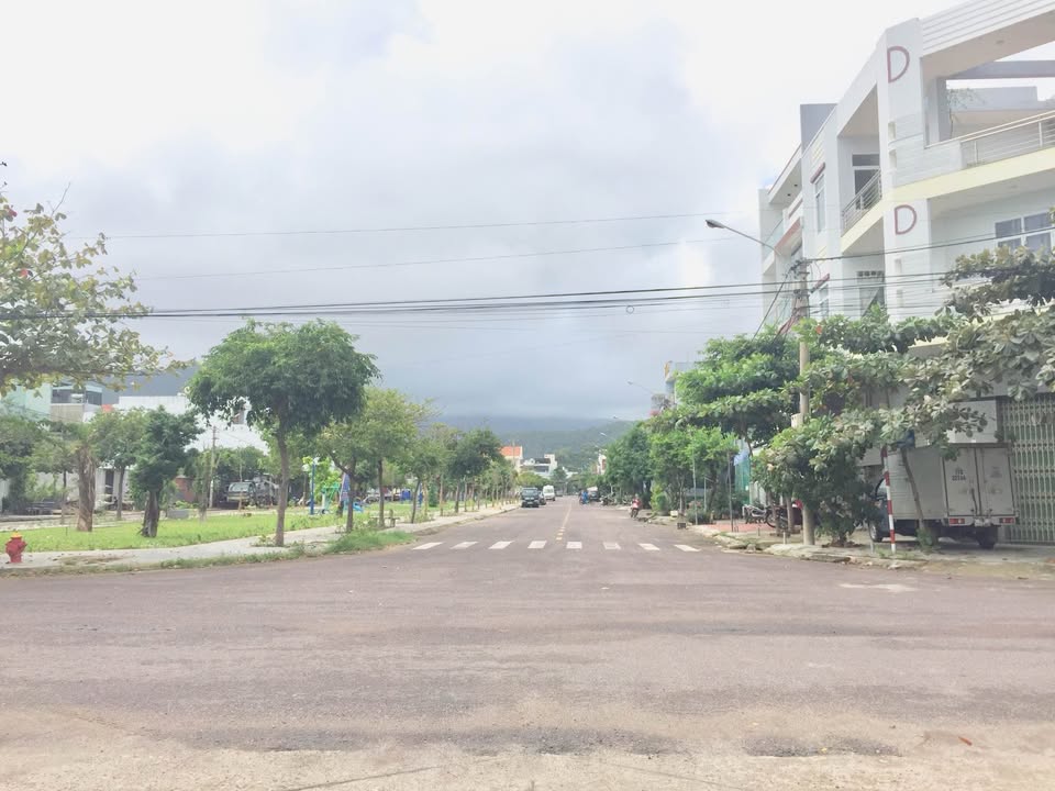 Bán đất mặt tiền Quy Nhơn - Nguyễn Thanh Trà, Lý Chính Thắng, Hoàng Văn Thái