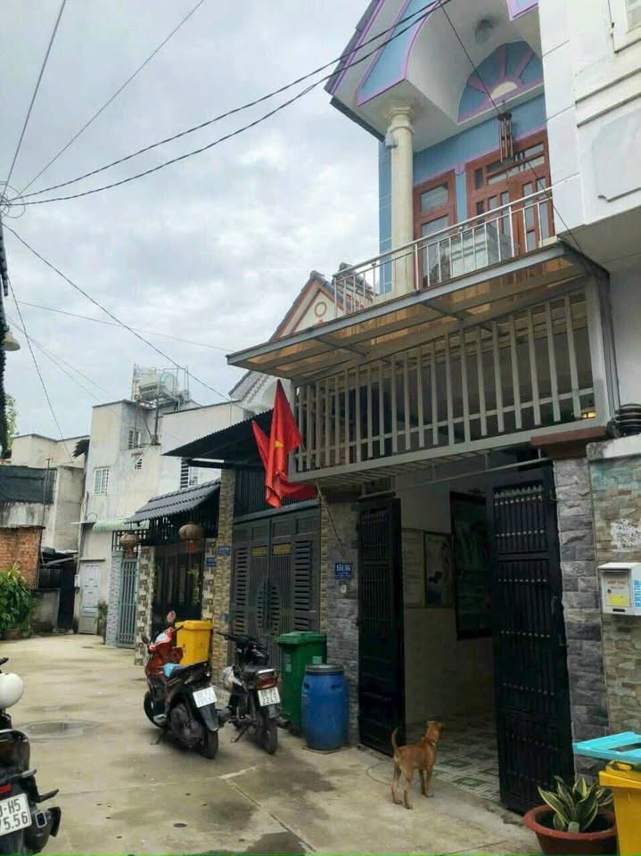 Nhà 1 lầu 1 trệt 83m2 tại Biên Hòa, sổ hồng riêng, giá 2.7 tỷ