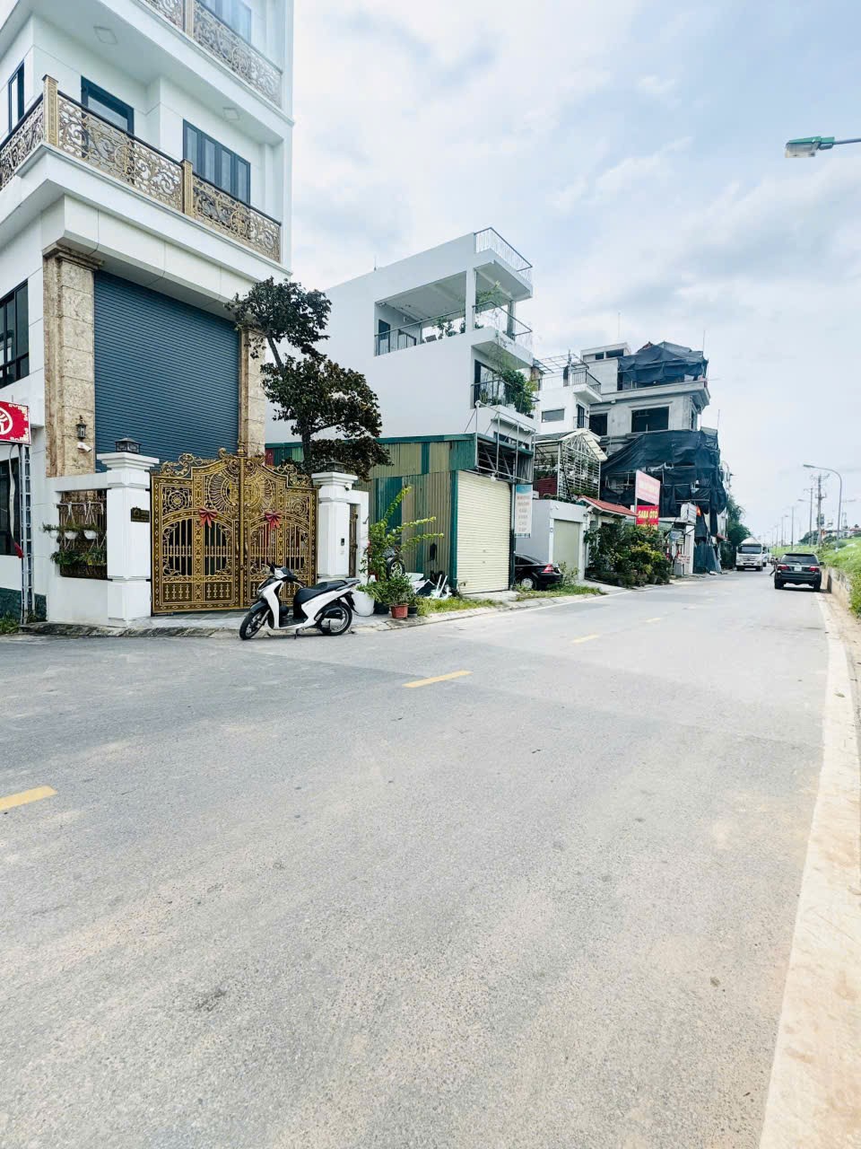 Bán lô đất mặt phố Ngọc Thụy, Long Biên với vị trí siêu đẹp