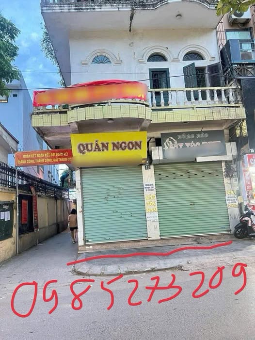 Cơ hội sở hữu căn nhà tâm huyết, tọa lạc tại vị trí đắc địa, chỉ cách đường lớn 200m