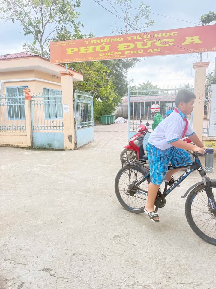 Bán nền đất thổ cư 130m2 gần trường học xã Long Hồ, Vĩnh Long