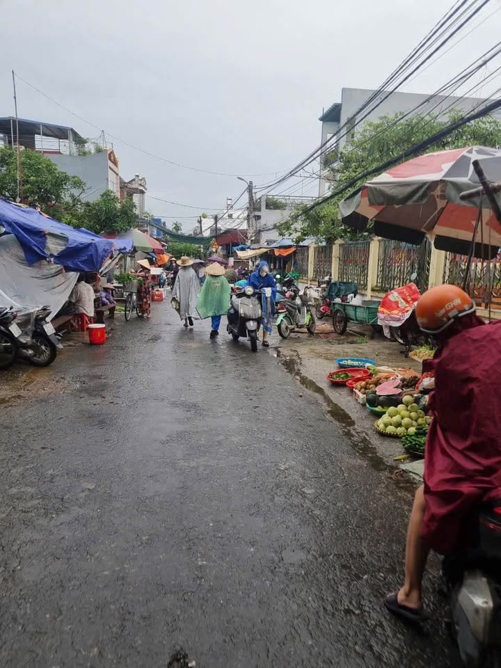 Nhà 3 tầng độc lập - Trung tâm Dương Kinh, Hải Phòng - Sổ đỏ vuông vắn, giá hời