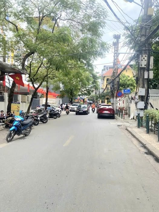 Mặt phố Võng Thị 68m², kinh doanh đỉnh, sổ vuông vức, giá 26,3 tỷ