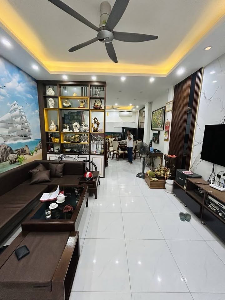 Siêu phẩm nhà ở trung tâm Hai Bà Trưng, diện tích 54m², 5 tầng