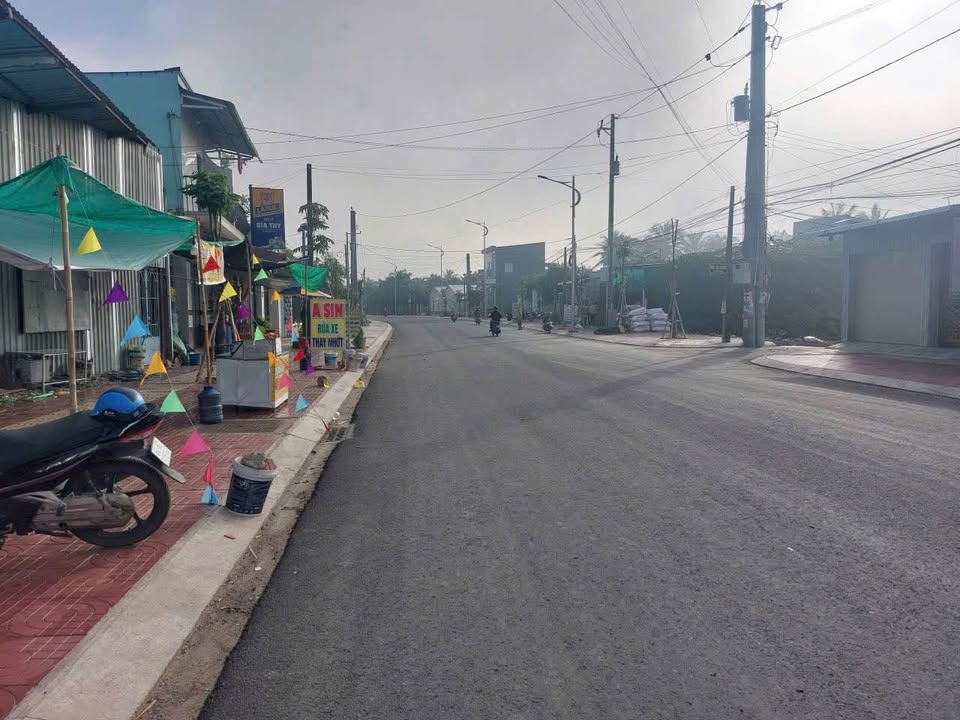 Bán đất góc 2 mặt tiền đường Nguyễn Văn Nhung, Vĩnh Long