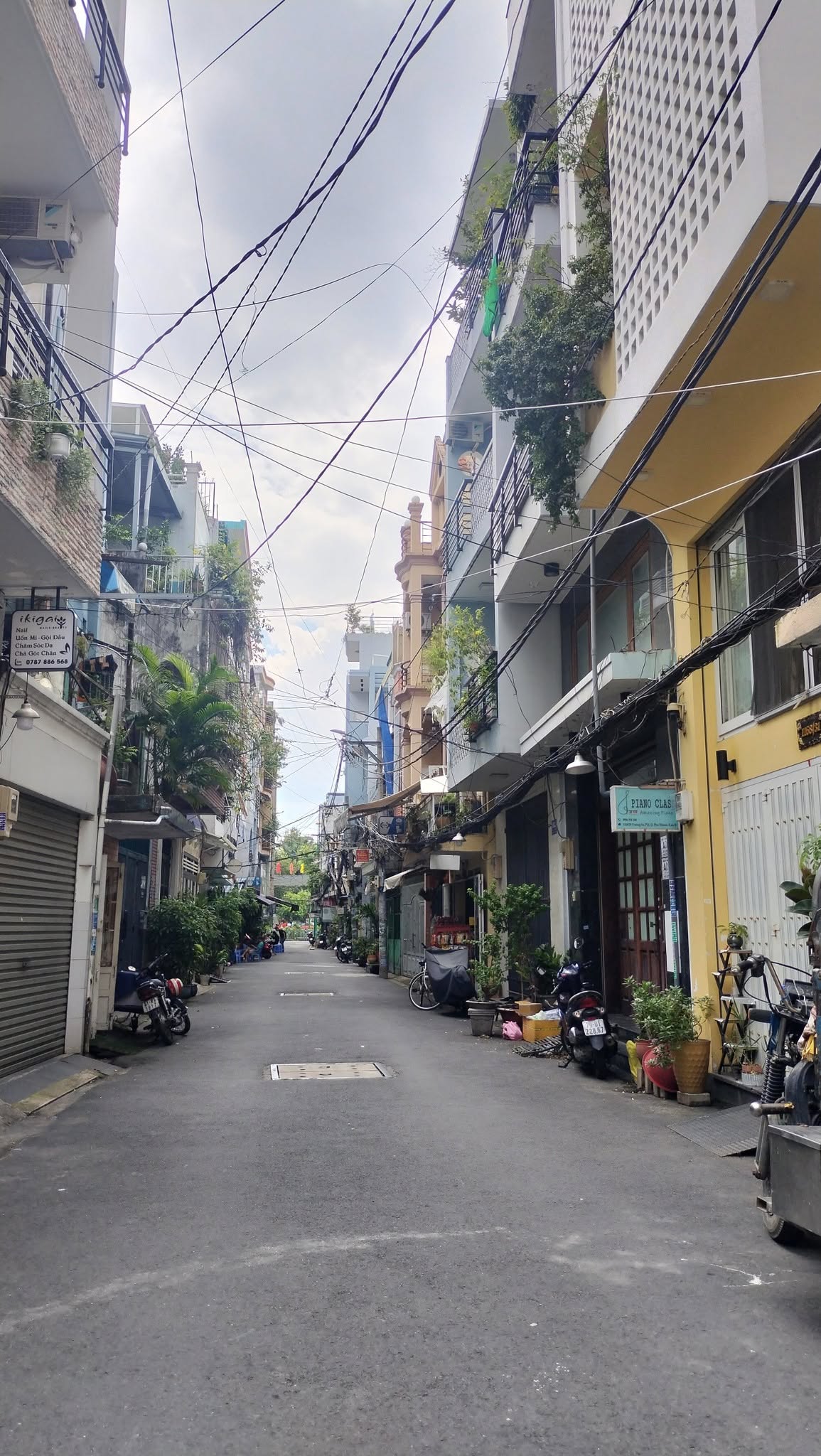 Hẻm 8m thẳng tắp, nhà 4 tầng ngang 4,5m, trung tâm Phú Nhuận chỉ 16,5 tỷ