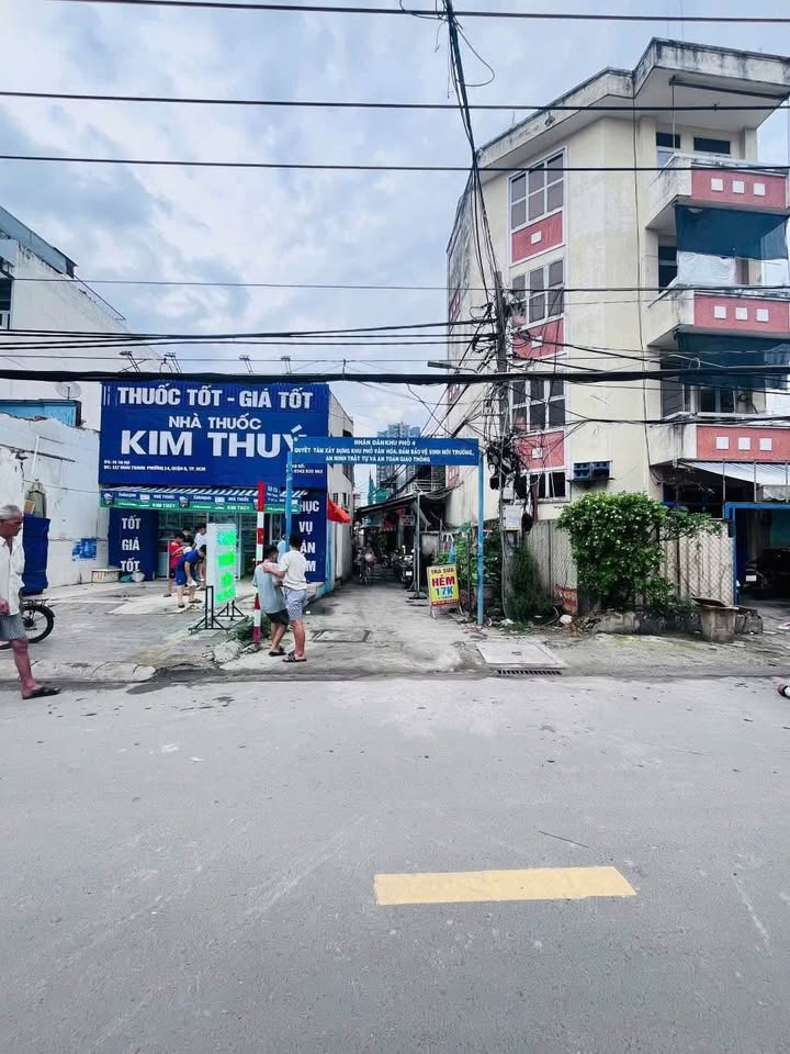 Nhà Hoài Thanh, Quận 8 1 trệt, 1 lầu, 2 phòng ngủ, hẻm 3m, giá 3.58 tỷ