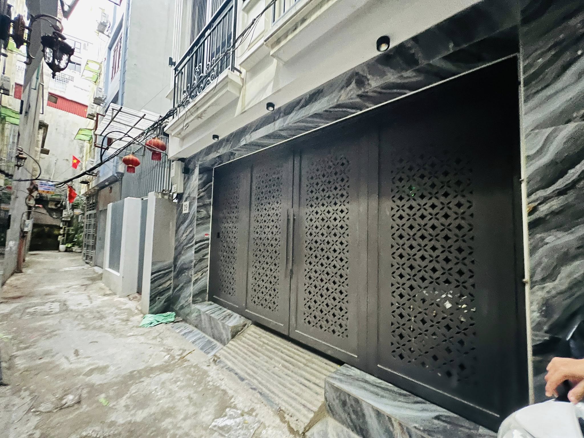 Nhà 6 tầng thang máy trung tâm Đống Đa, 50m2, doanh thu 630 triệu/năm