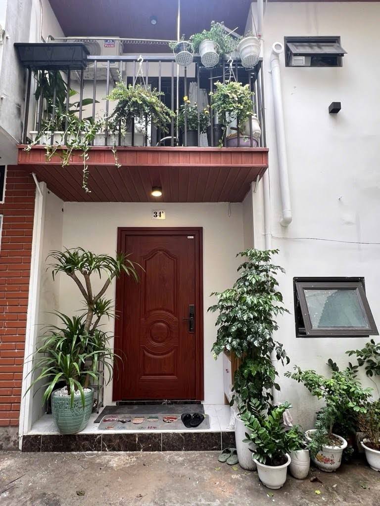 Nhà Hà Đông - Vài bước ra phố, 100m ra chợ, ở ngay không cần sửa