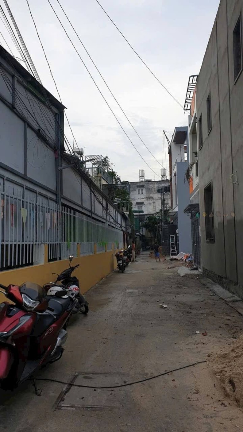 Cơ hội sở hữu mảnh đất vuông vắn 4m x 22m, diện tích 90m2, tại hẻm xe hơi 4m