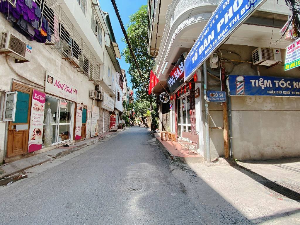 Nhà 4 tầng đẹp, 22m2, 3.5 tỷ, ngay trung tâm Hai Bà Trưng, ô tô tránh