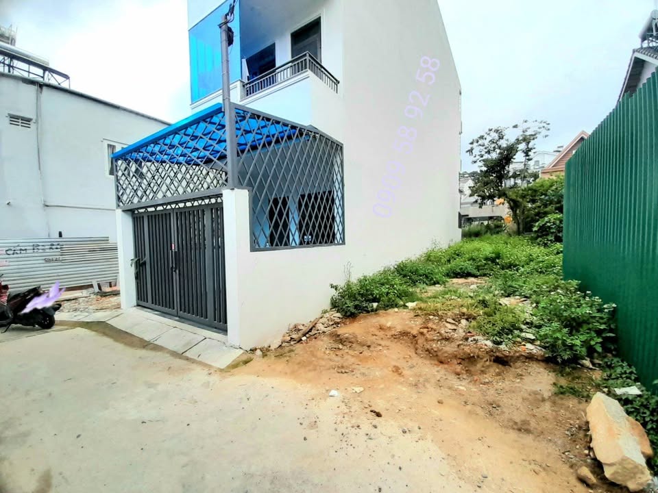 Đất Đà Lạt - Vuông vức, sổ riêng, hẻm xe hơi, giá 'hời' 4.7 tỷ - Sổ đỏ sẵn sàng, xây nhà vi vu