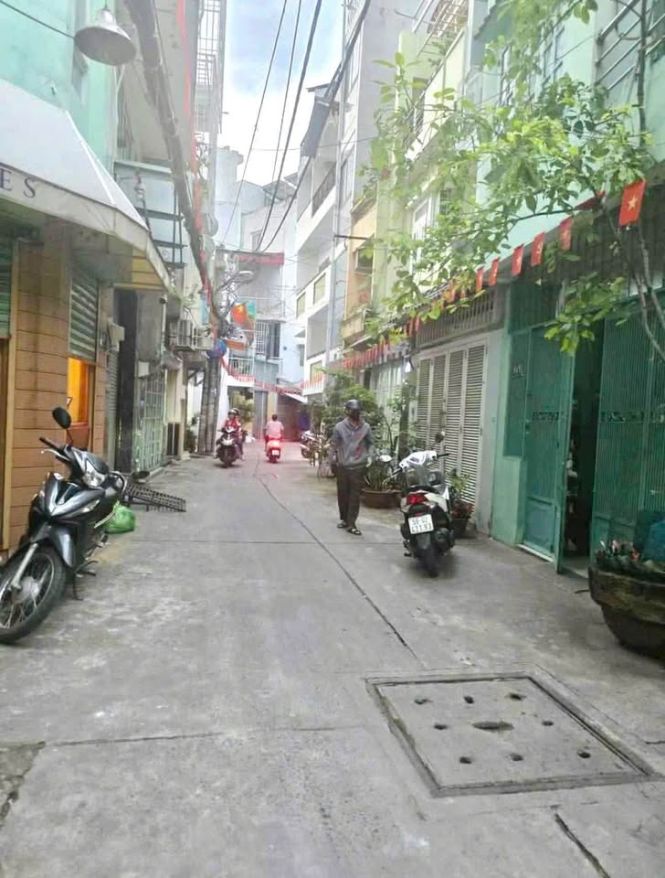 Nhà cũ hẻm xe hơi thông, 35m2, Quận 10 - 5.85 tỷ