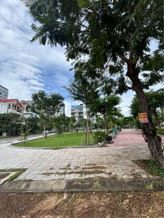 Nhà 50m2 An Hải Bắc 2 ngủ, gác lửng, ở ngay, giá hời