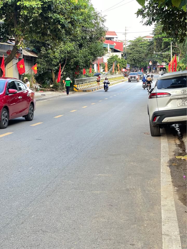 Đất xịn sò, đường rộng 5m, ô tô 8 tấn bon bon