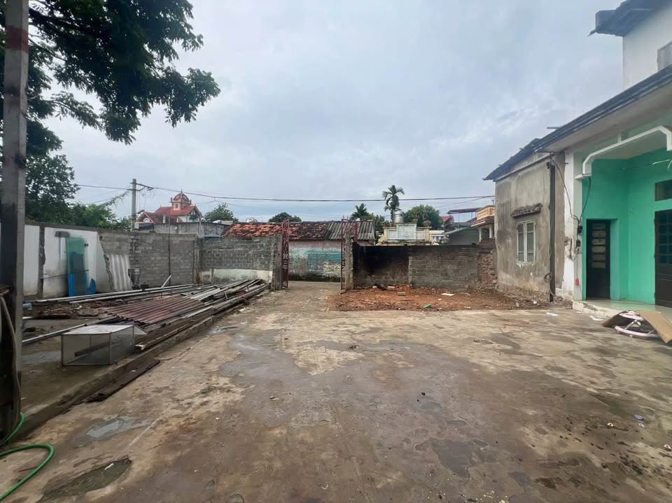 Bất động sản Phú Nghĩa - Trung tâm sầm uất, đường xe tải thông thoáng