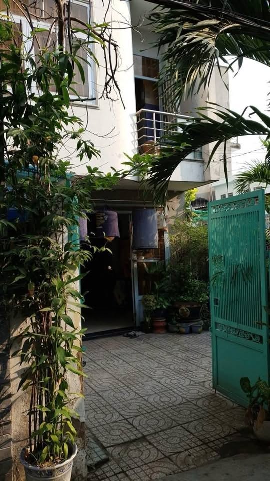 Nhà 5.6x15m, 2 lầu, 5 ngủ gần Phú Mỹ Hưng - Giá hời như mơ