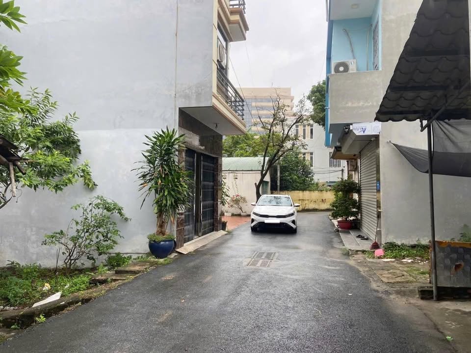 Bán đất vàng Liên Bảo, Vĩnh Yên 135m², mặt tiền 7.5m, ô tô đỗ cửa